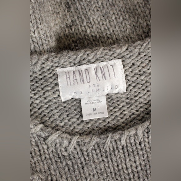 The Limited Gray Crew Neck Boxy Pebble 100% Wool Hand Knit Sweater - Picture 6 of 12